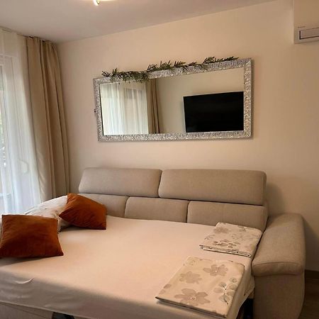Marco Lukas Patrick: Quiet Apartment with Parking Near City Center Pula Exterior photo