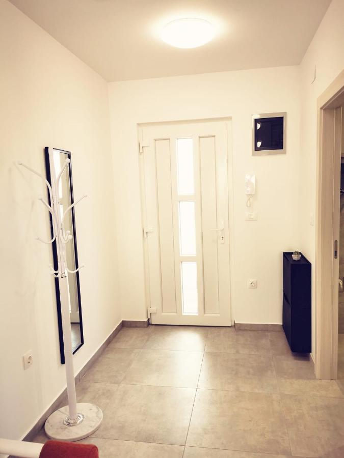 Marco Lukas Patrick: Quiet Apartment with Parking Near City Center Pula Exterior photo